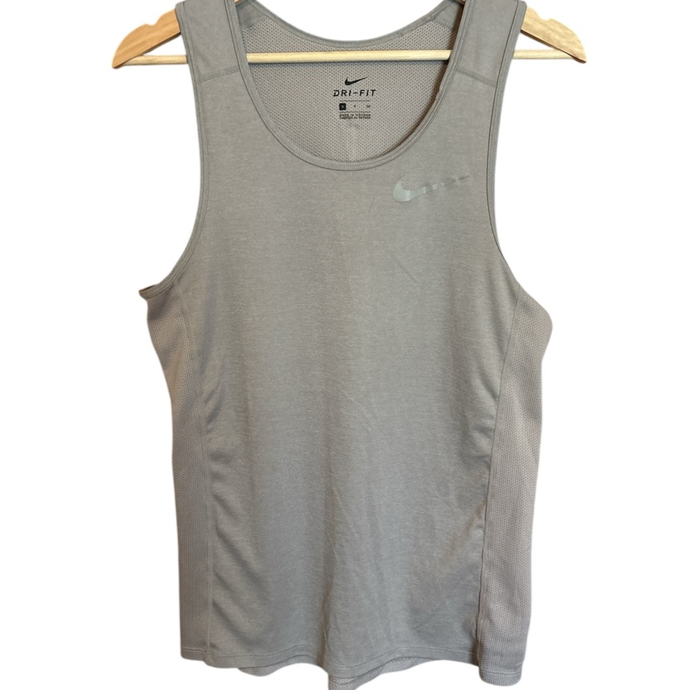 Nike men’s  Gray Dri-FIT Tank Top. Size small